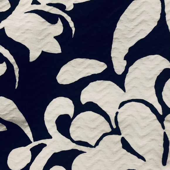 Talbots Black and White Pencil Skirt Damask - Picture 3 of 3